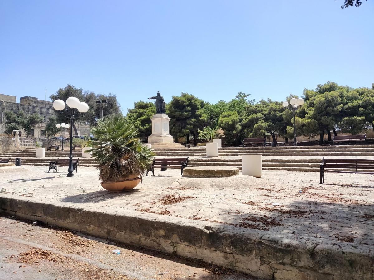 Valletta Door 弗洛里亚纳 外观 照片